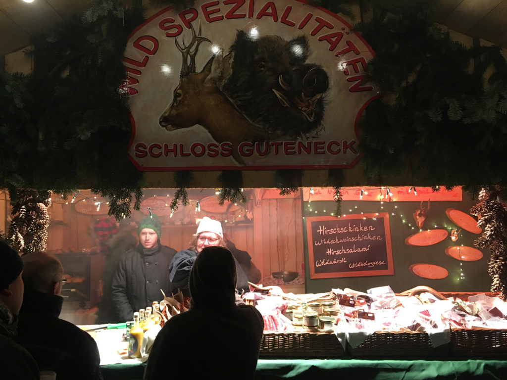 Be sure to stop by this stand at the Schloss Guteneck Christmas Market for warm goulash!