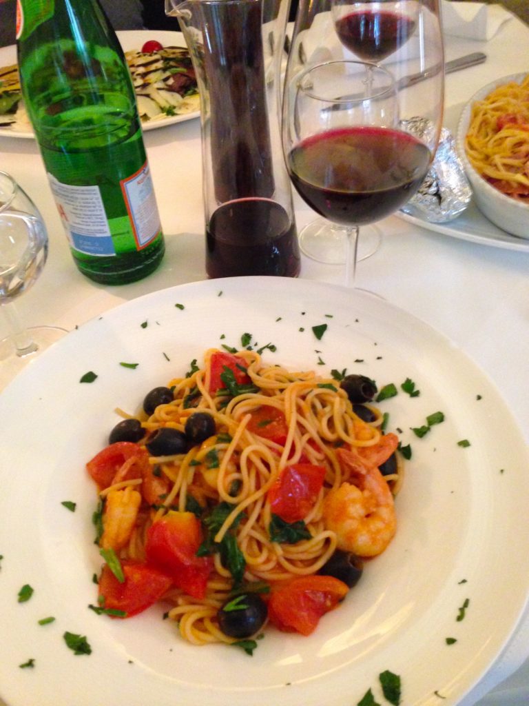 La Vita spaghetti and shrimp dish in Weiden